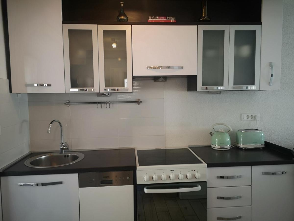 Villa Mala Kuca Ispod Borova Primošten Exterior foto
